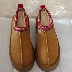 Tan Slip-On Shoes with Red Trim